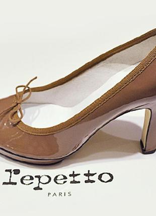 Лакированные туфли лодочки на каблуке repetto, модель tess1 фото