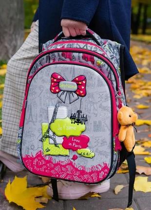 Яркие школьные рюкзаки для девочки1 фото