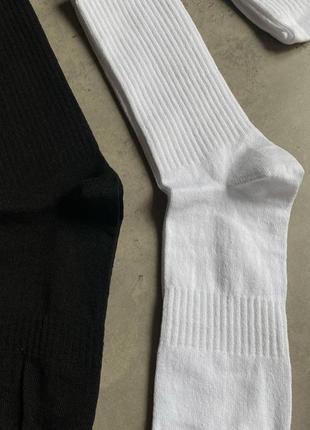 Высокие базовые однотонные белые/черные носки люксового качества с резинокой на стопе, унисекс2 фото