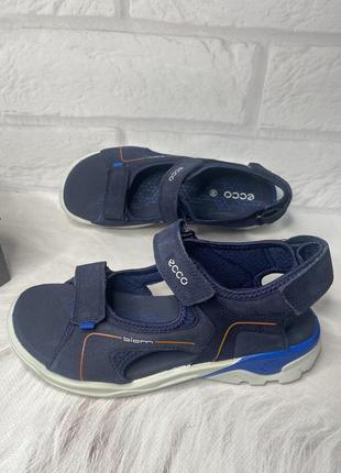 Подростковые, кожаные босоножки Pantofi închiși ECCO Helsinki 05013400101 Black, оригинал - 36р