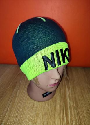 Шапка nike