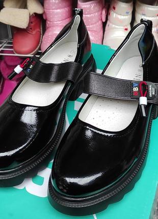 Черные лаковыеишкольные туфли балетки на платформе для девочки