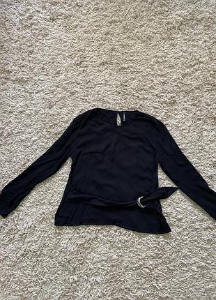 Блуза stradivarius, нова