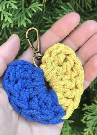 Брелок в авто, декоративное сердце,декор для дома,интерьерное сердечко, патриотический подарок, карабин бронза