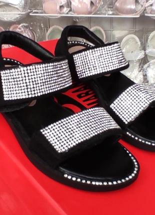 Черные босоножки сандалии для девочки с камнями на липучках3 фото
