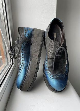 Туфлі manas design на високій платформі ( як steel, demonia, new rock ) grange в стилі гранж з потертостями underground кріперси