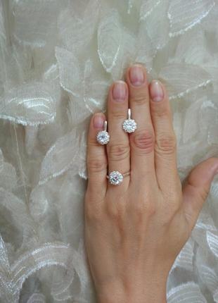 Комплект с фианитами