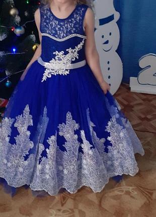 Плаття бальне