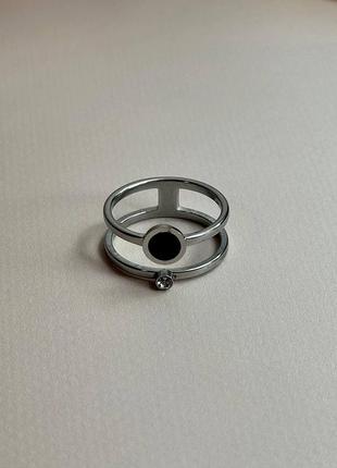 Женское стильное кольцо двойное декор цирконий вставка черная акриловая цвет серебристый медицинская сталь10 фото