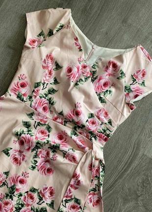 Платье  с цветочным принтом розами4 фото