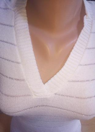 Красивый белый свитер,джемпер с люрексом.3 фото