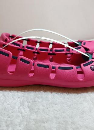 Балетки pink crocs classic fuzz mania clogs in cream