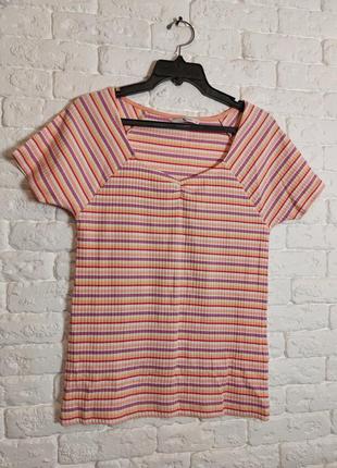 Фирменная футболка