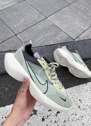 Жіночі кросівки топ🏜️