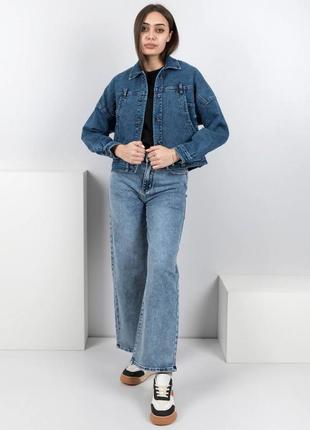 Женская джинсовая синяя куртка1 фото