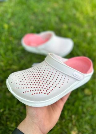 Женские кроксы бежевые / пудровые / персиковые crocs literide сабо клоги шлепанцы шлепки