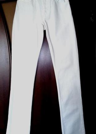 Джинсы бeлые sandro droit