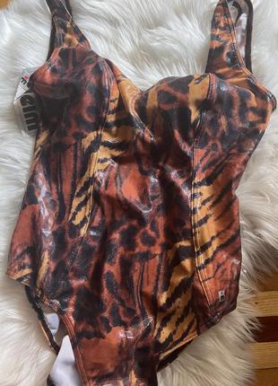 Неймовірний купальник