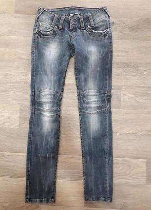 Джинси з заниженой талією. супер модель!