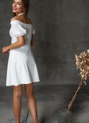 Платье - мини женское короткое, на пуговицах, нарядное однотонное белое9 фото