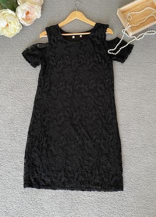 Маленькая черная сукэнка