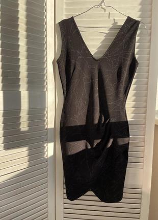Міні сукня вечірня з драпіровкою збоку плаття чорне5 фото
