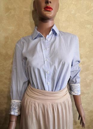 Классная рубашка в клетку с вышивкой на манжетах dollinger