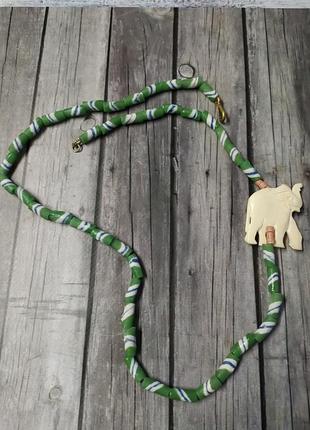 Намисто з африканських намистин кробо та слоник з кістки