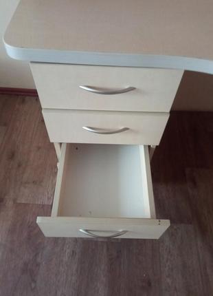 Привет письменный стол с инсталляцией б у