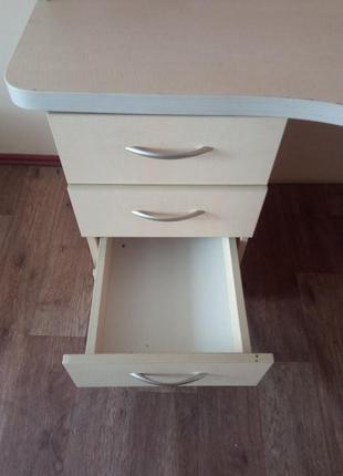 Привет письменный стол с инсталляцией б у