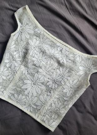 Кружевной кроп-топ,