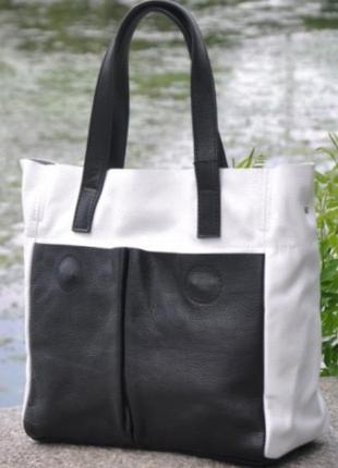 Жіноча сумка тоут із натуральної шкіри з накладними кишенями4 фото