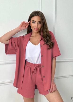 Неймовірний жіночий літній костюм із легкої тканини — вільні шорти та сорочка з коротким рукавом