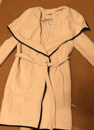 Крутое шерстяное пальто-халат1 фото