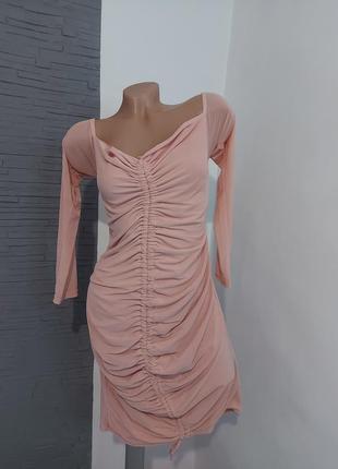 Стильна пудрова сукня плаття міні pretty little thing4 фото
