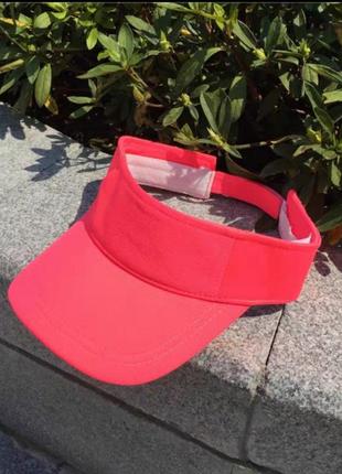 Козирок жіночий кепка