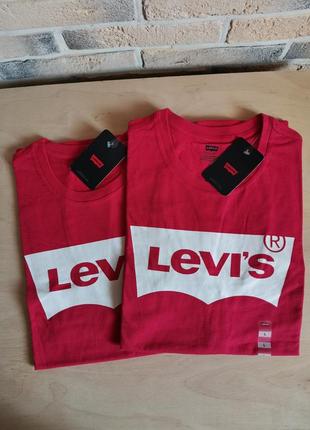 Футболка levis
