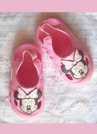 Крокси для дівчинки рожеві крокси дівчинці disney2 фото