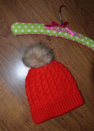 Шапка з помпоном