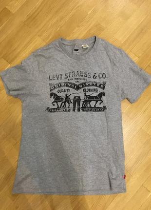 Футболка levi's