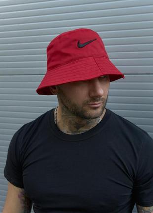 Панама nike червона 3