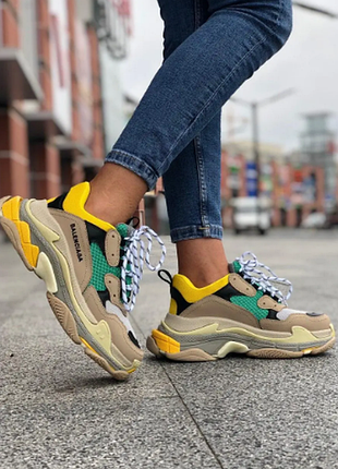 Кросівки balenciaga triple s розмір 37