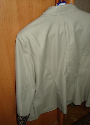 Пиджак кардиган укороченный серо-бежевый большого размера3 фото
