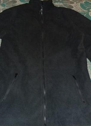 Флісова чорна куртка,нова в розмір м. англія.