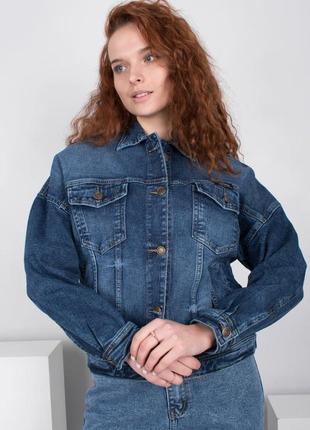 Женская синяя джинсовая куртка4 фото