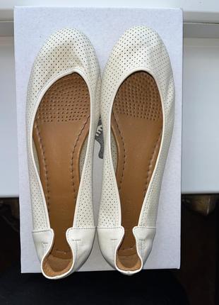 Балетки шкіряні