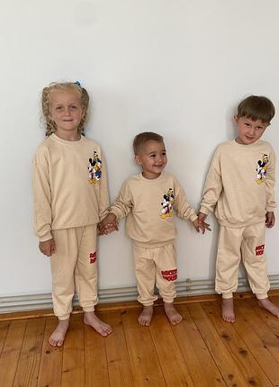 Костюми zara