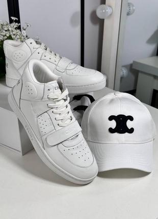 Кросівки 🔥