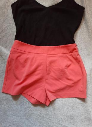 Коротенькі шортики