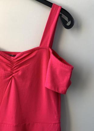 Новое розовое летнее платье со спущенными плечами3 фото